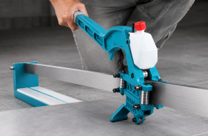 Kinh nghiệm mua máy cắt gạch cầm tay cho gia đình