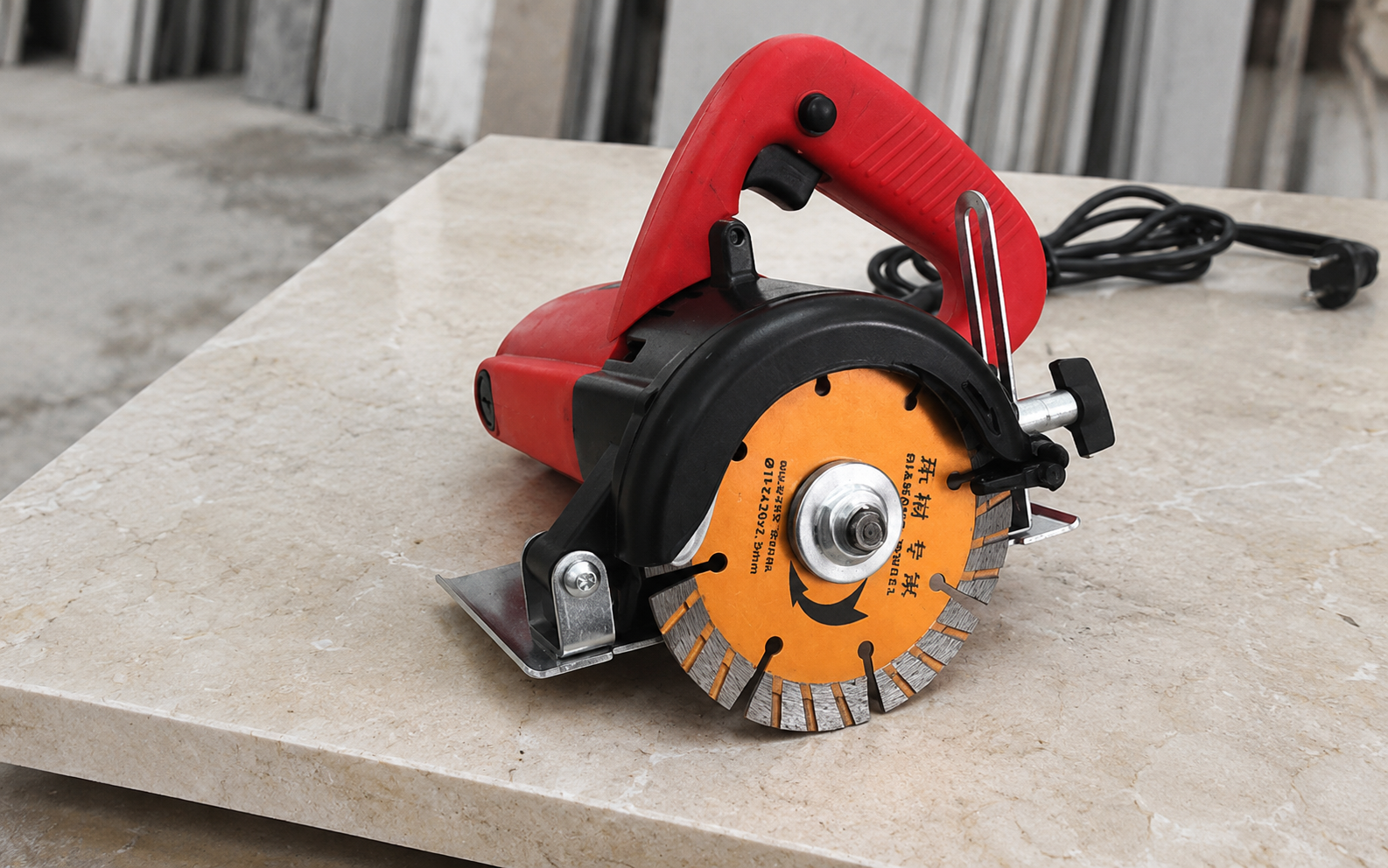 Máy cắt rãnh tường, cắt gạch 1 lưỡi OSK 110