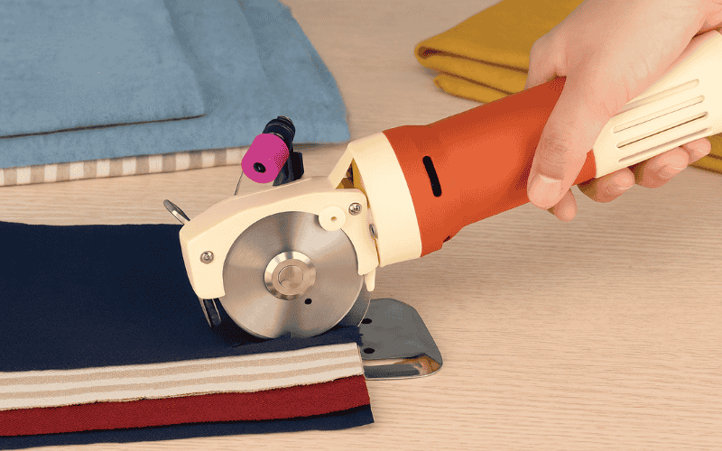 Cách dùng máy cắt vải cầm tay Mini YJ 65