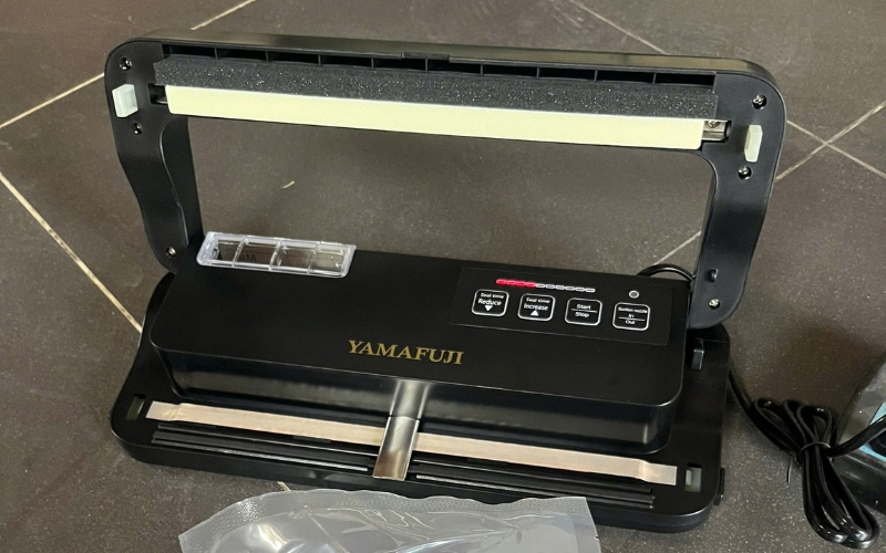 Máy hút chân không không kén túi Yamafuji DZ-290A
