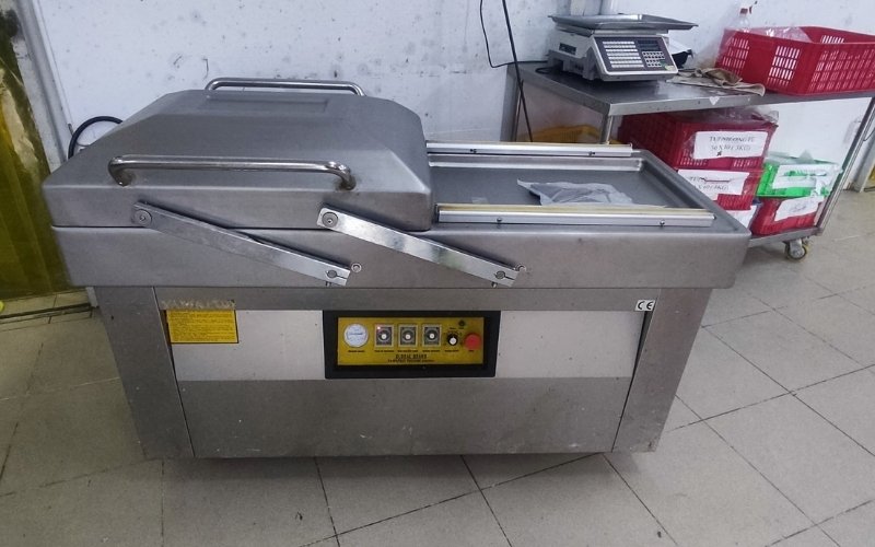 Review chi tiết máy hút chân không DZ-500/2SB
