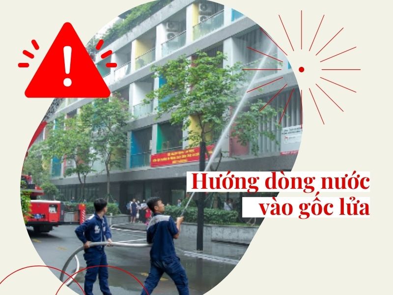 Hướng dòng nước vào gốc lửa 