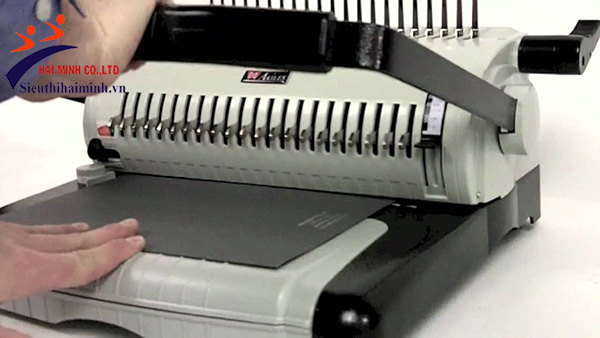 Sử dụng máy đóng gáy sách đem lại hiệu quả cao cho công việc của bạn